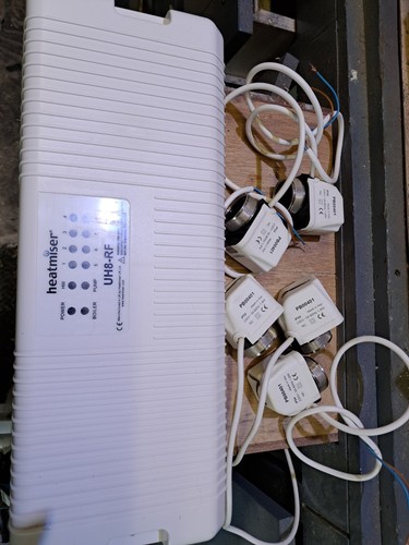 Air source heat pump - control, 8